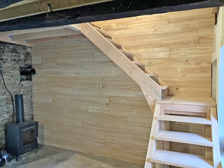 Isolation laine de bois, lambris artisanal en sapin grandis